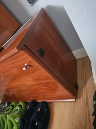 Mueble de madera cerezo