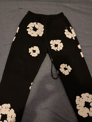 Conjunto Sudadera y Pantalón Denim Tears Negro