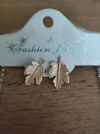 Conjunto de bisutería hojas oro y plata