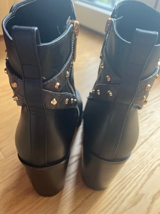 Stivaletti Michael Kors neri con tacco