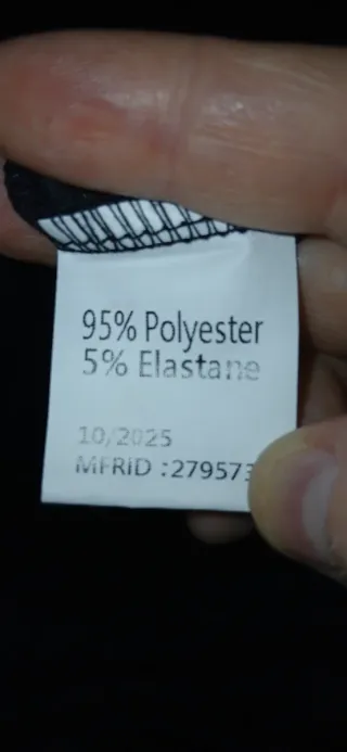 Falda negra talla 2XL con adorno de cuadros