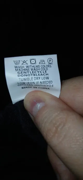 Falda negra talla 2XL con adorno de cuadros