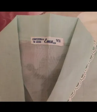 Camicia da notte verde e bianca