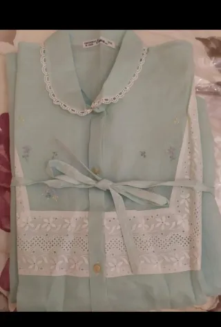 Camicia da notte verde e bianca