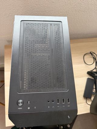 Caja PC MSI forge M100R micro-ATX y cristal