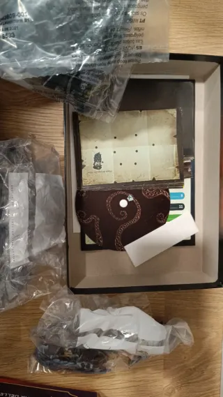 EXIT El Faro Solitario - Juego de Mesa