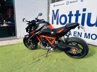 KTM 1390 SUPER DUKE R