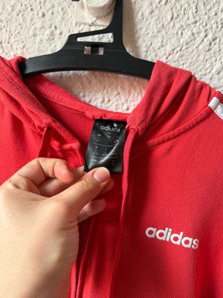 Chaqueta deportiva Adidas roja