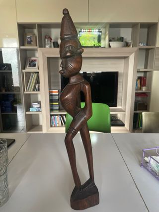 Statua in legno figura tribale