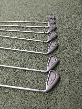 Juego de hierros Callaway Steelhead con varilla regular