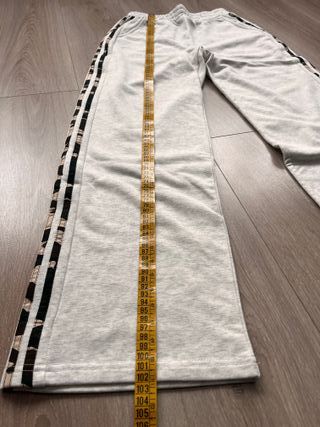 Adidas Joggers Grises Corte Recto Oversize