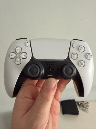 PS5 Slim 1TB con Mando y Juego Final Fantasy XVI