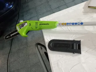 Sierra telescópica Greenworks G40PSFK2