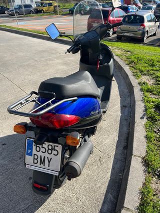 Scooter Suzuki UG 110cc hokuto Azul 2T 2001