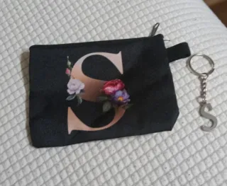 Monedero y llavero letra S
