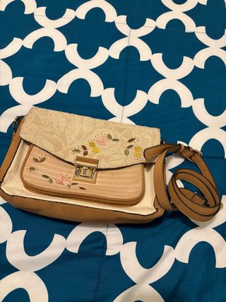 Bolso Parfois Beige y Marrón