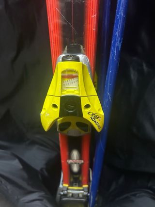 Esquís Dynastar 180cm + Fijaciones Salomon