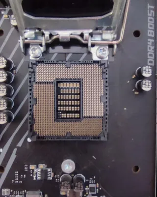 3 Placas Base: ASRock Z370, MSI z370 y MSI Z390