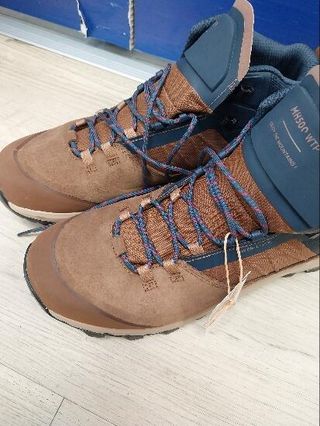 Botas de montaña y trekking impermeables Hombre Quechua