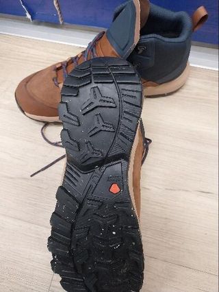 Botas de montaña y trekking impermeables Hombre Quechua