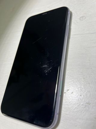 iPhone 11 Morado 64GB