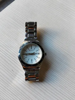 Reloj CS Collection Beige y Plateado