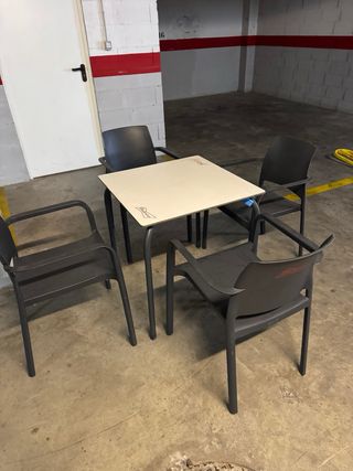 Mesas y Sillas Budweiser Nuevas