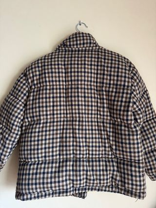 Plumas bomber cuadros Mango