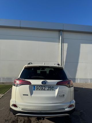 Toyota RAV4 2.5 Hybrid 2WD EXECUTIVE