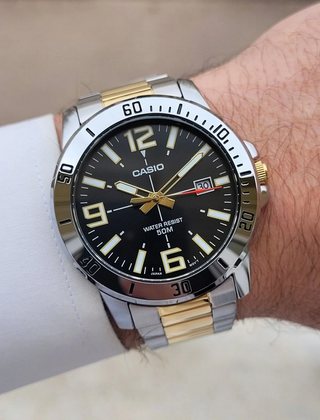 Orologio Casio oro e argento