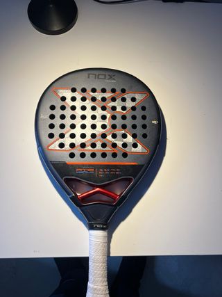 Nox AT10 18K Padel tapia