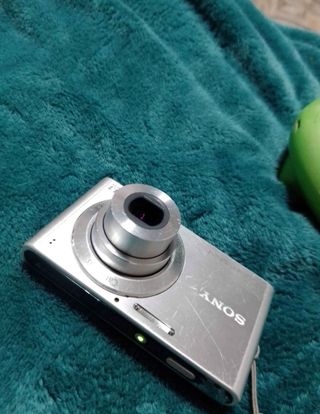 Cámara Sony Cyber-shot Plata