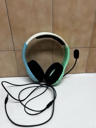 Nintendo Switch Azul/Rojo + Funda y Cascos