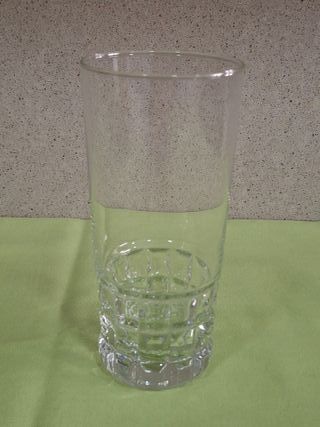 Cubitera de cristal y metal