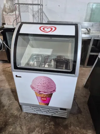 Congelador de helados con vitrina