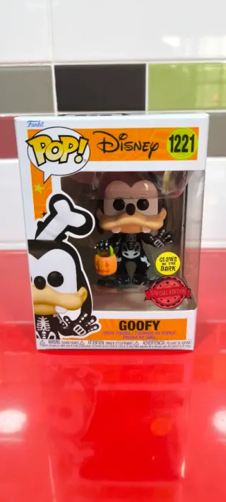 Funko Pop Goofy 1221 Disney Halloween Glow