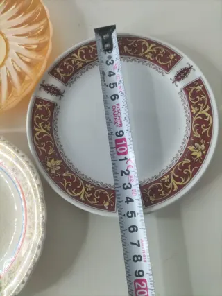 Set di 3 piatti antichi decorati