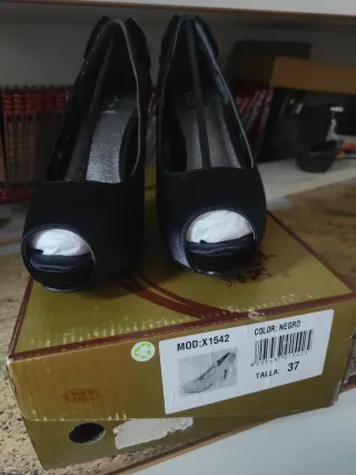 Bolso de fiesta negro con pedrería