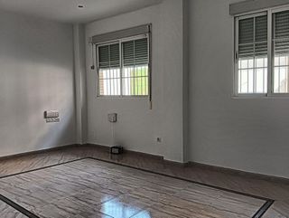 Piso en venta en Huelma