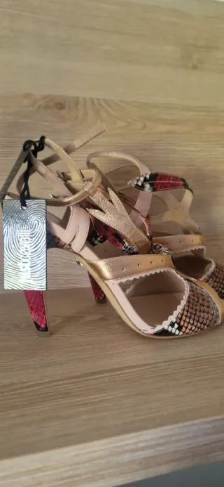 Sandalias Just Cavalli Tacón Oro y Rojo