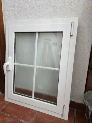 Ventana abatible Climalit