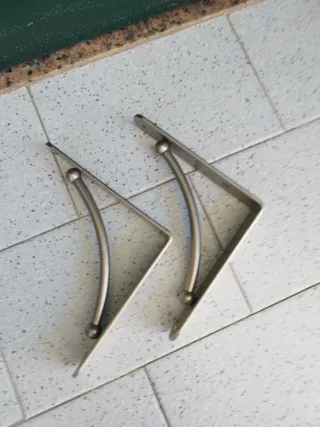 2 Reggimensola in metallo
