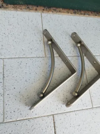 2 Reggimensola in metallo