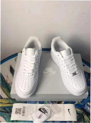 Nike Air Force 1 Low '07 Talla 41 Blancas