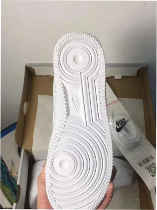 Nike Air Force 1 Low '07 Talla 41 Blancas