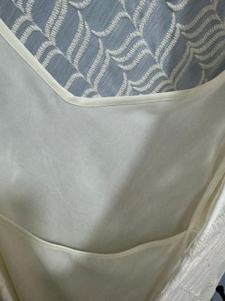 Vestido largo marfil de Zara