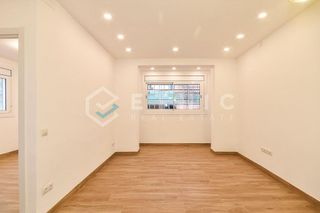 Piso en venta en El Bon Pastor en Barcelona