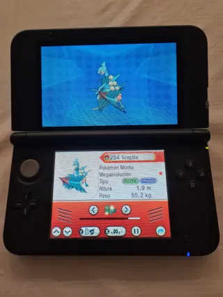 Nintendo 3DS XL (Blu) + Pokémon Rubino Omega