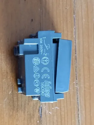 4 Pulsanti Varialuce e Relè Dimmer