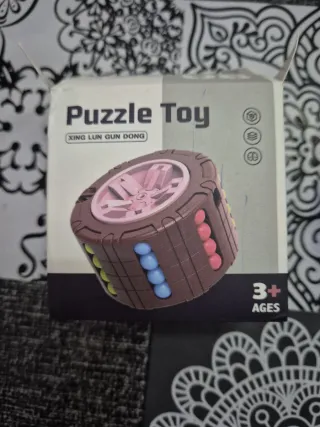 Giocattoli puzzle con perline colorate